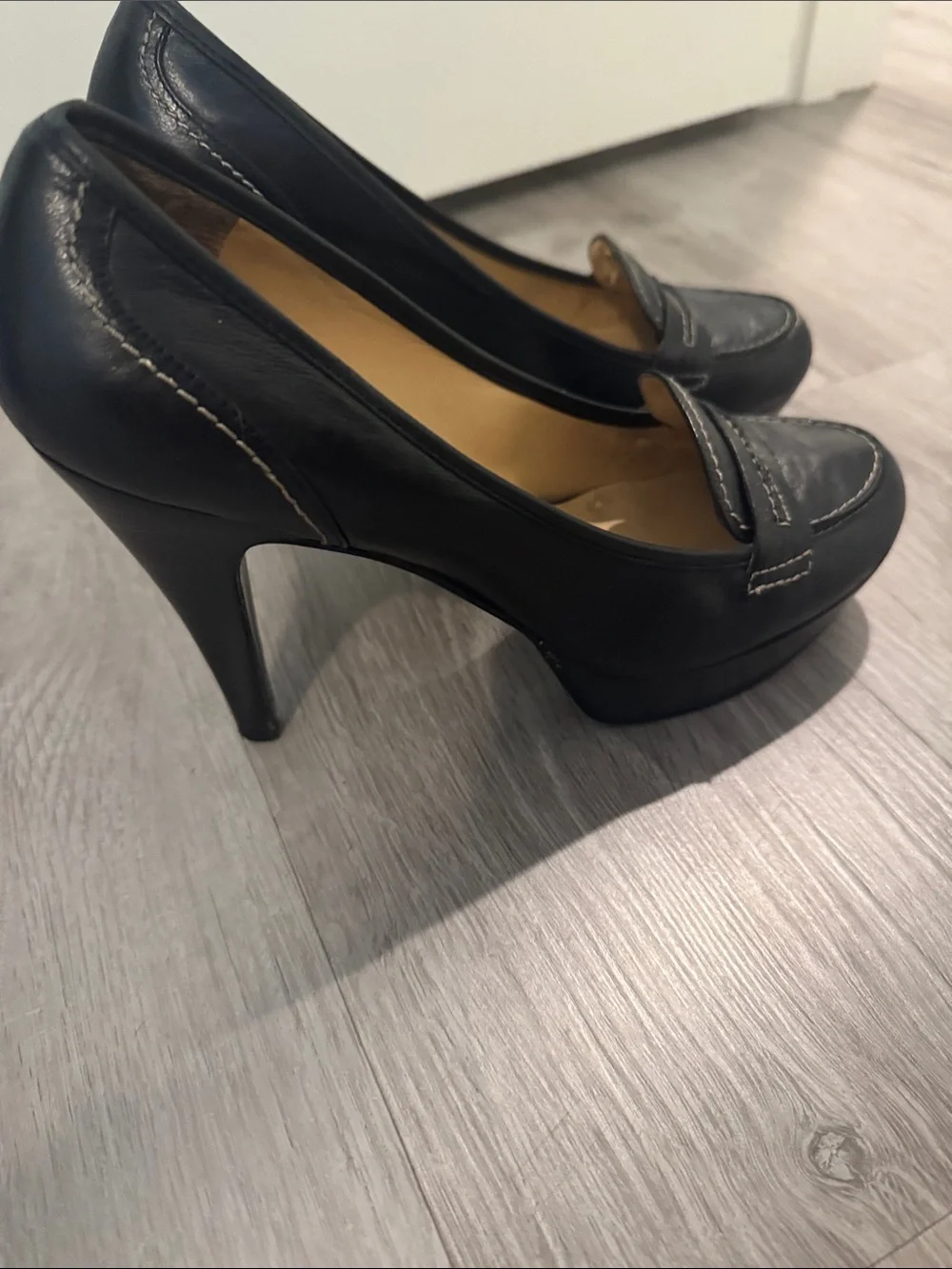 Nine West Black Leather Platform Loafer Pumps